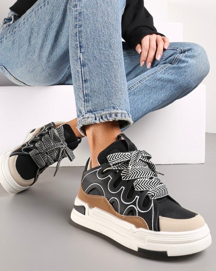 Sneakers - black