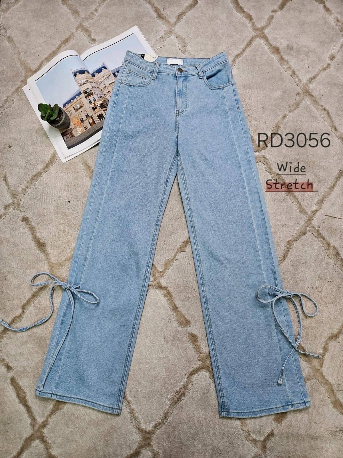 Laura Strik Jeans